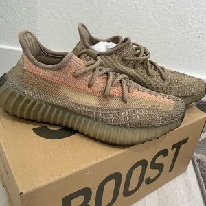 Yeezy Boost 350 V2 sand taupe